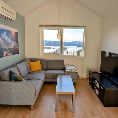 Apartment Bright Fjord View *