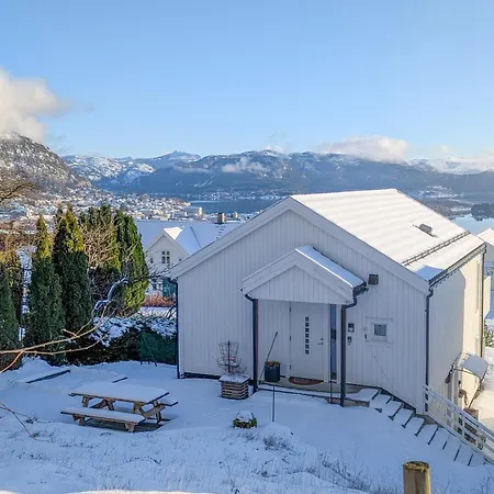 Apartment Bright Fjord View