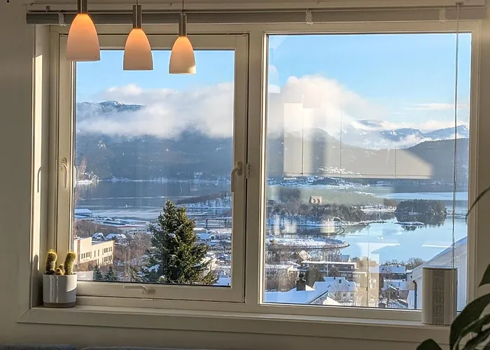 Bright Fjord View Йёрпеланн